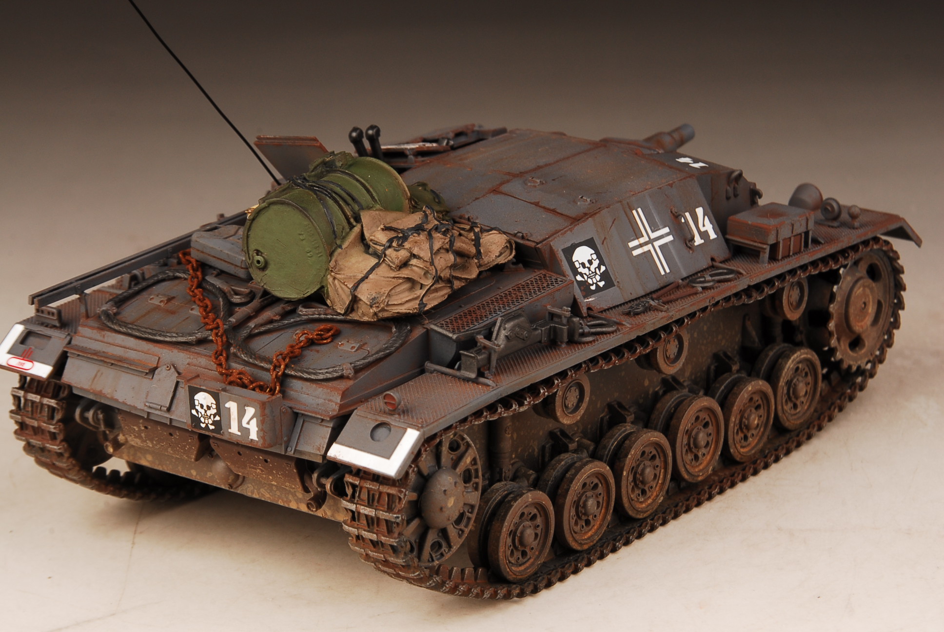 Stug iii. STUG III Tamiya. Штуг 3 Тамия. STUG III B 1/35. SD.KFZ.142 STUG.III Ausf.b.