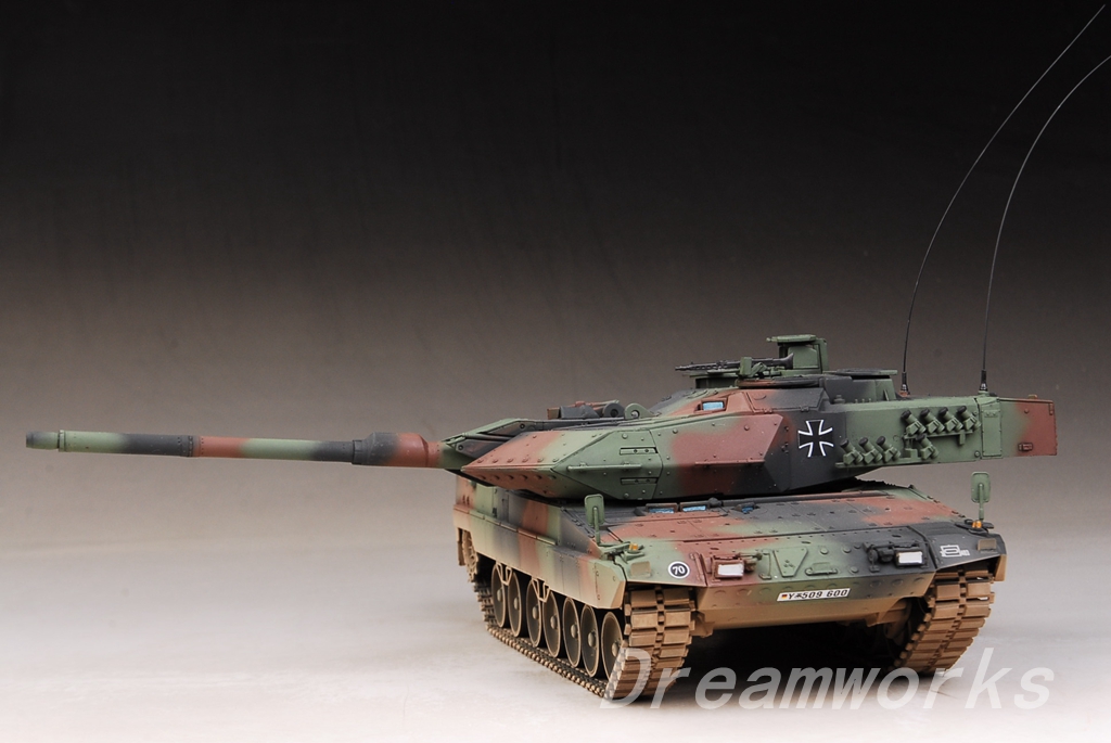 Military Hobbyboss Model Kit 82403 1 35 German Leopard 2 A6ex Labaguettepattaya Com - leopard tank roblox