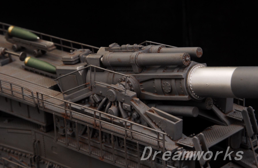 Toy soldiers and real battles: The Schwerer Gustav scale model at